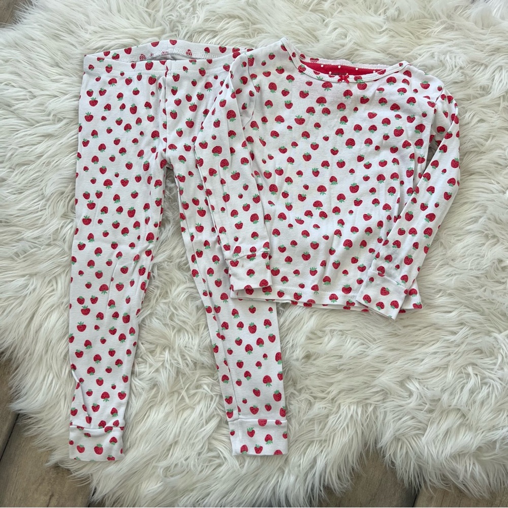 Carter's 4T White and Strawberry Pajama Set